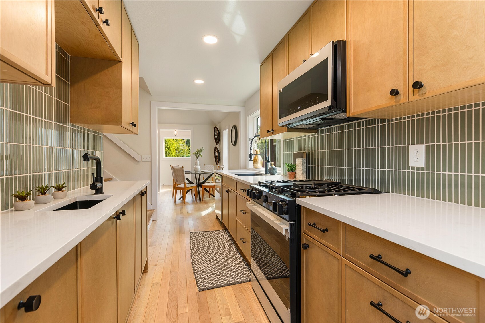 6031 McKinley Place N, Seattle, WA 98103