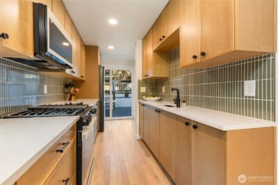 6031 McKinley Place N, Seattle, WA 98103 - Photo 18