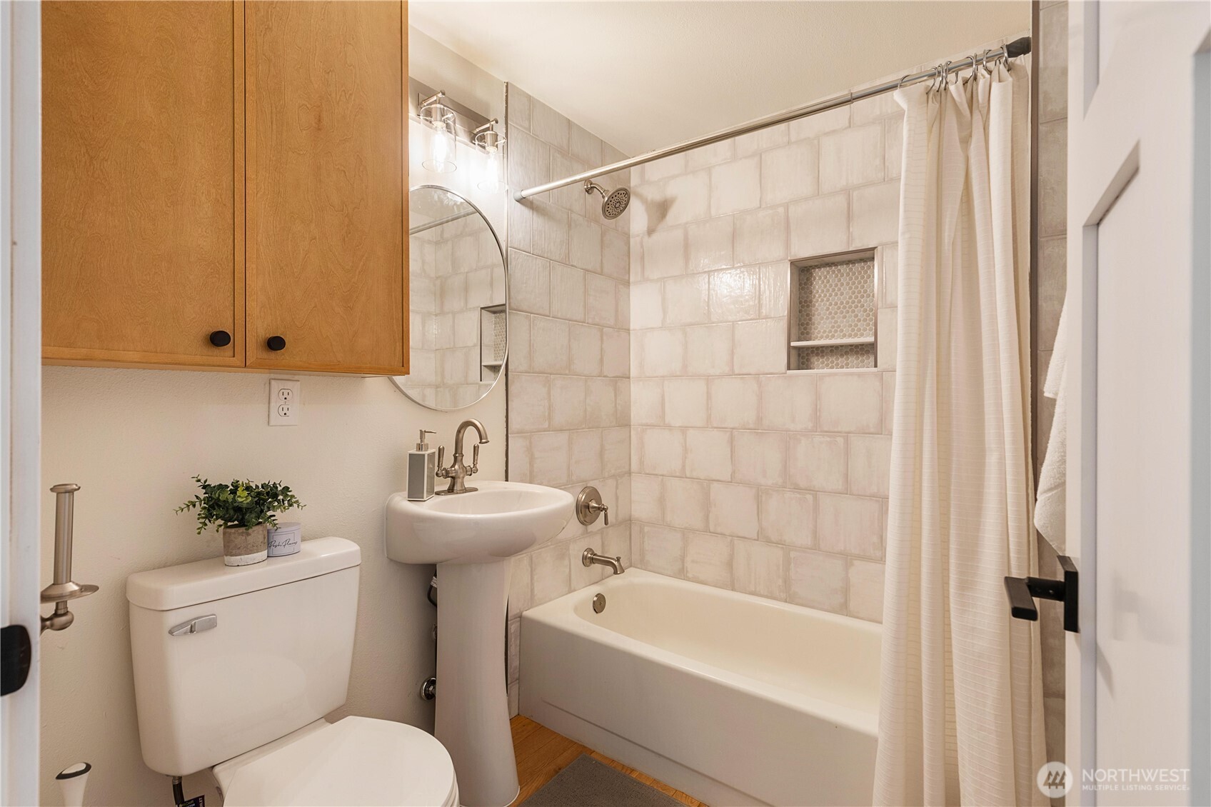 6031 McKinley Place N, Seattle, WA 98103