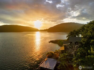 15833 Yokeko Drive , Anacortes, WA 98221