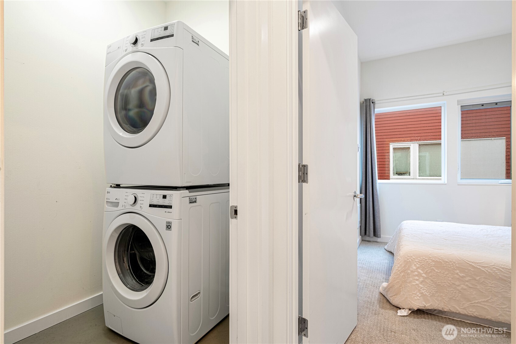 12526 15th Avenue NE #B, Seattle, WA 98125