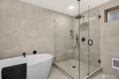 3702 W Fulton Street , Seattle, WA 98199 - Photo 29