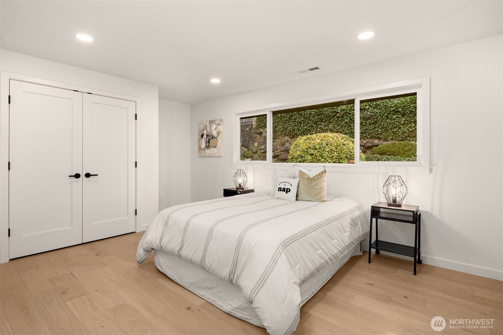 3702 W Fulton Street , Seattle, WA 98199