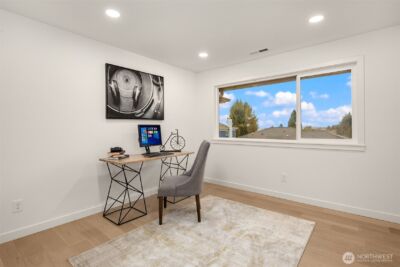 3702 W Fulton Street , Seattle, WA 98199 - Photo 32