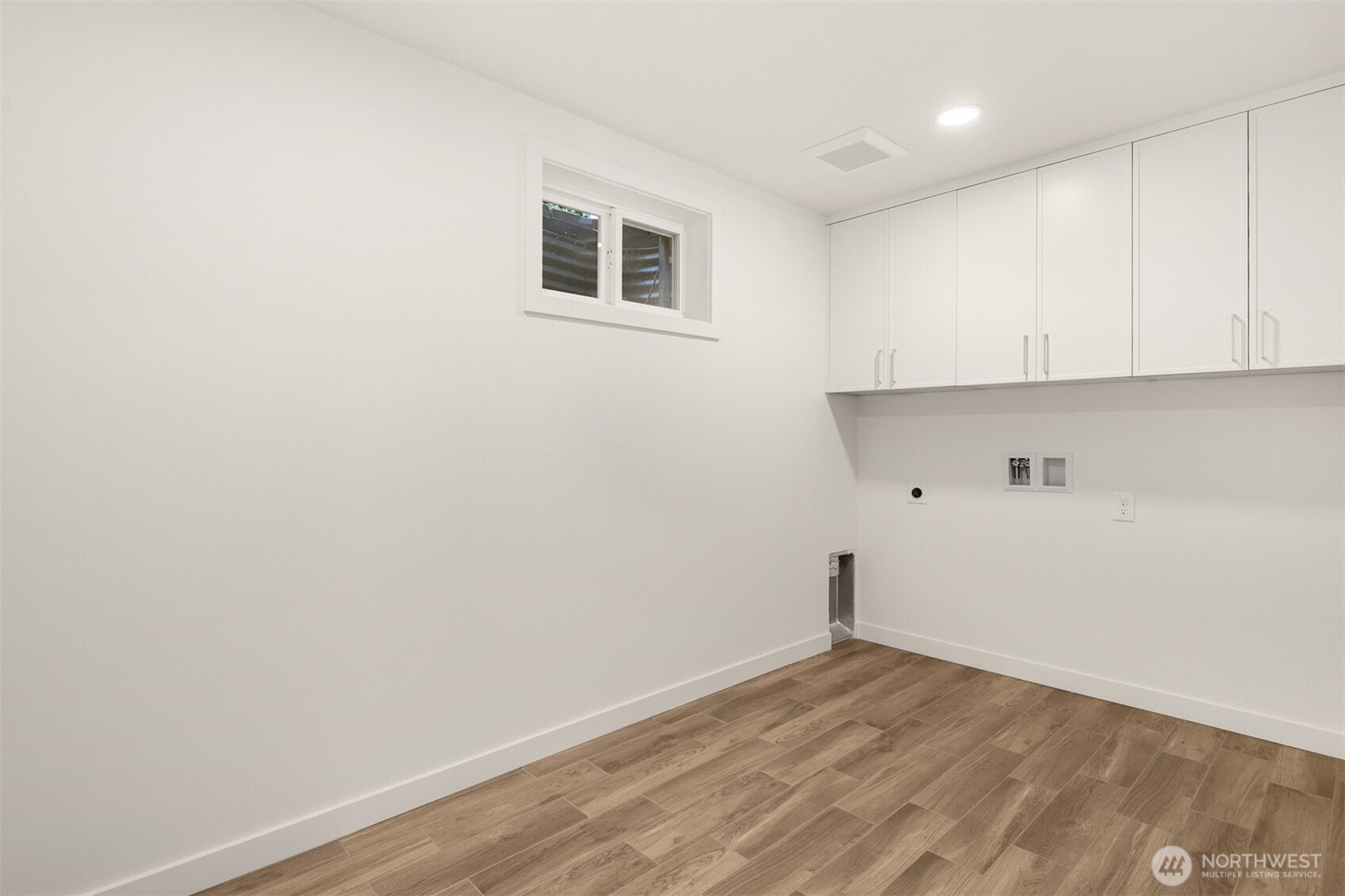 3702 W Fulton Street , Seattle, WA 98199