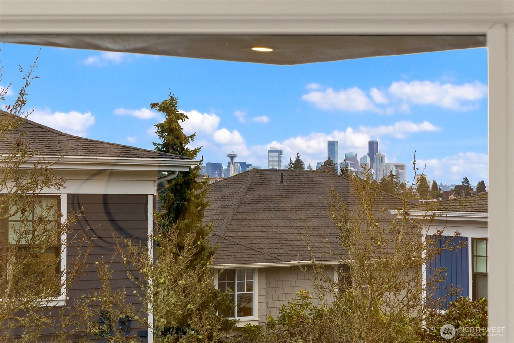 3702 W Fulton Street , Seattle, WA 98199