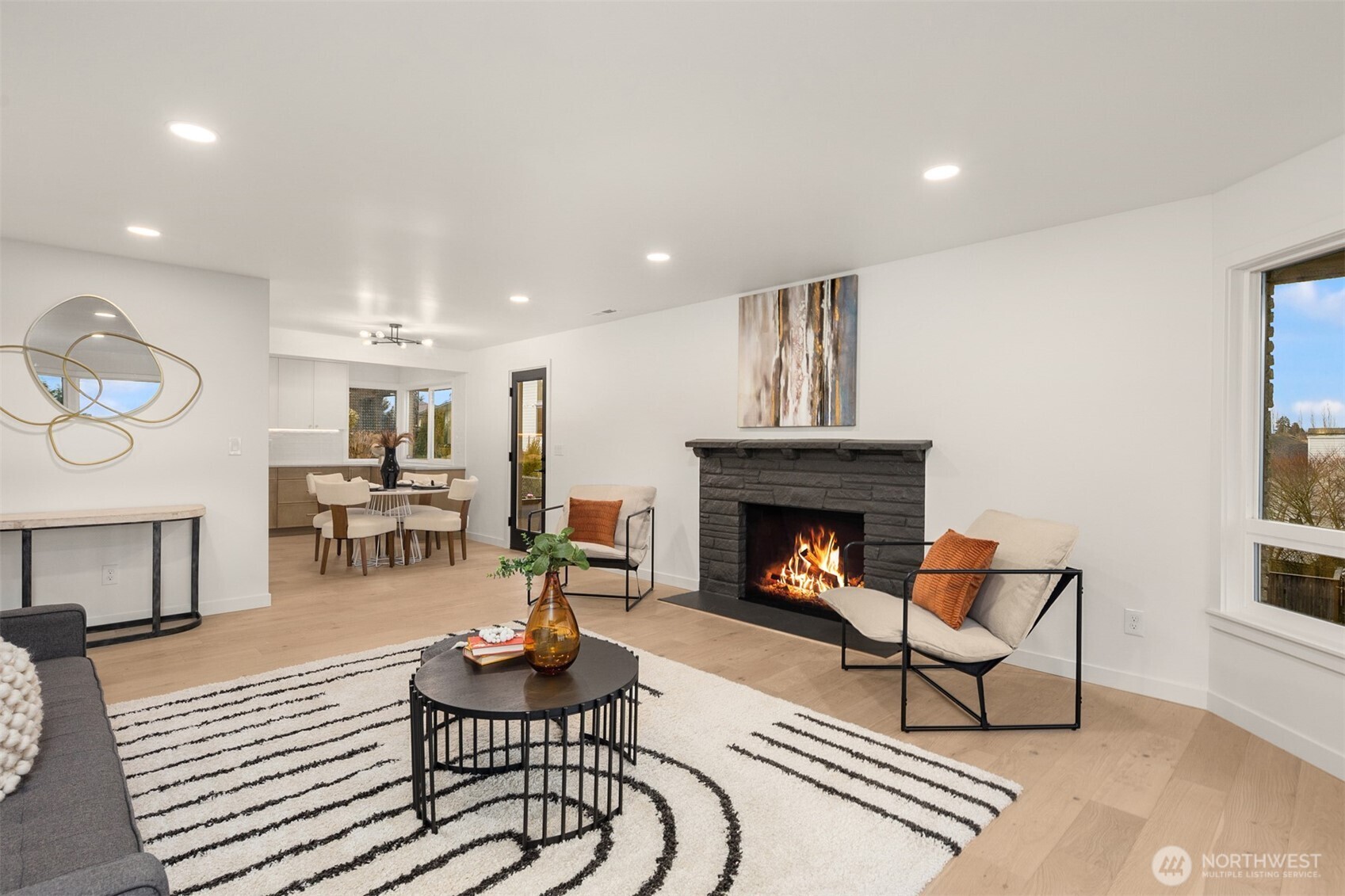 3702 W Fulton Street , Seattle, WA 98199