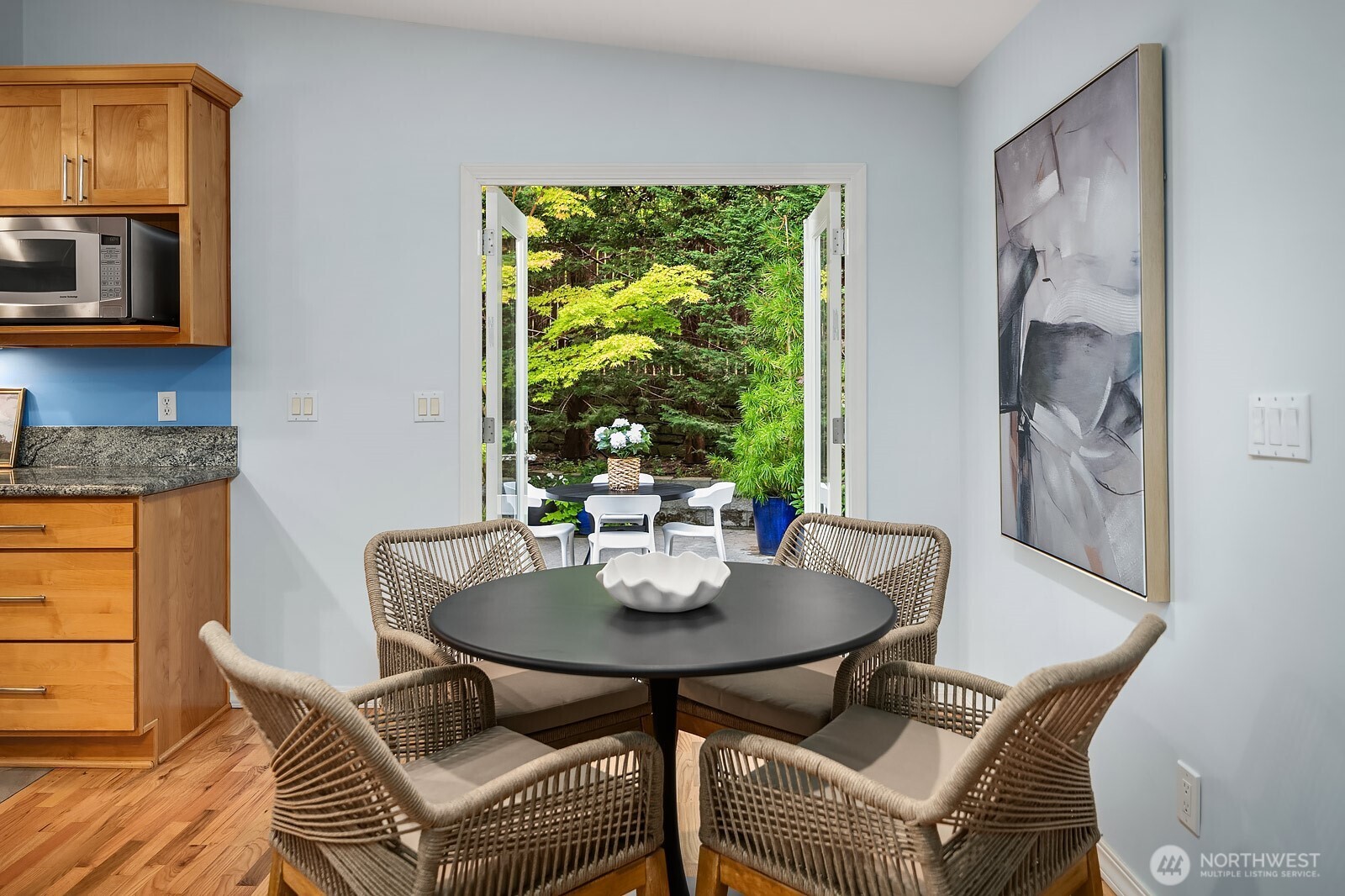 909 110th Avenue SE, Bellevue, WA 98004