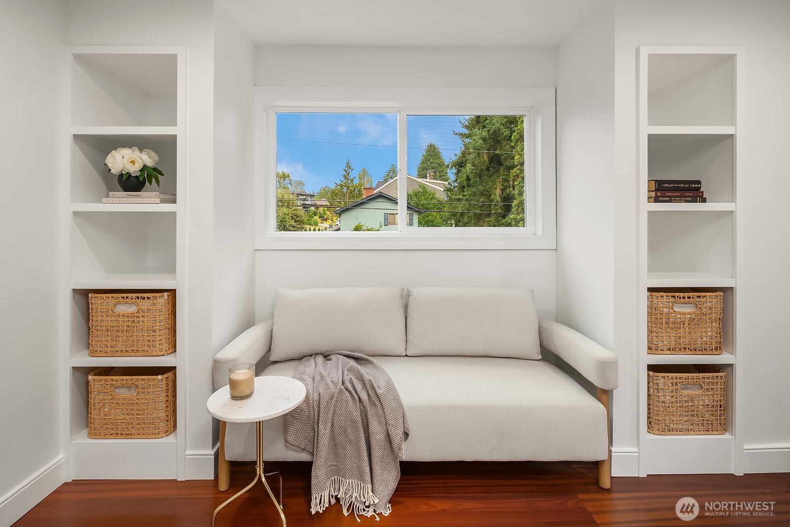 909 110th Avenue SE, Bellevue, WA 98004