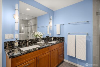 909 110th Avenue SE, Bellevue, WA 98004 - Photo 19