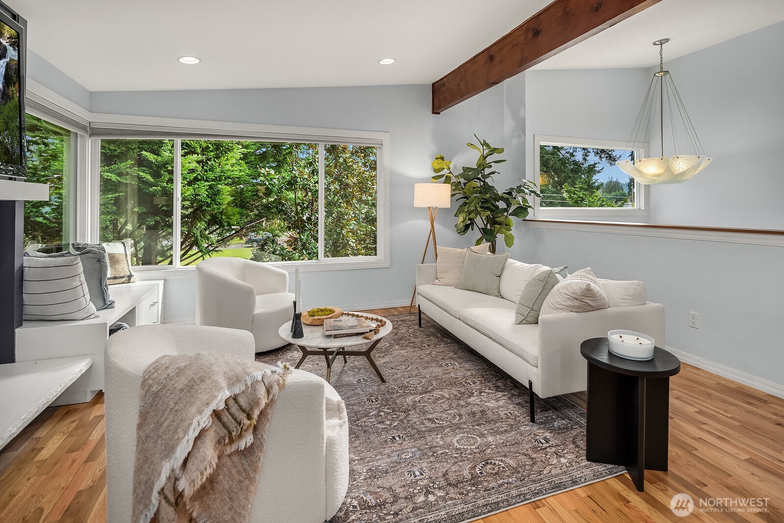 909 110th Avenue SE, Bellevue, WA 98004