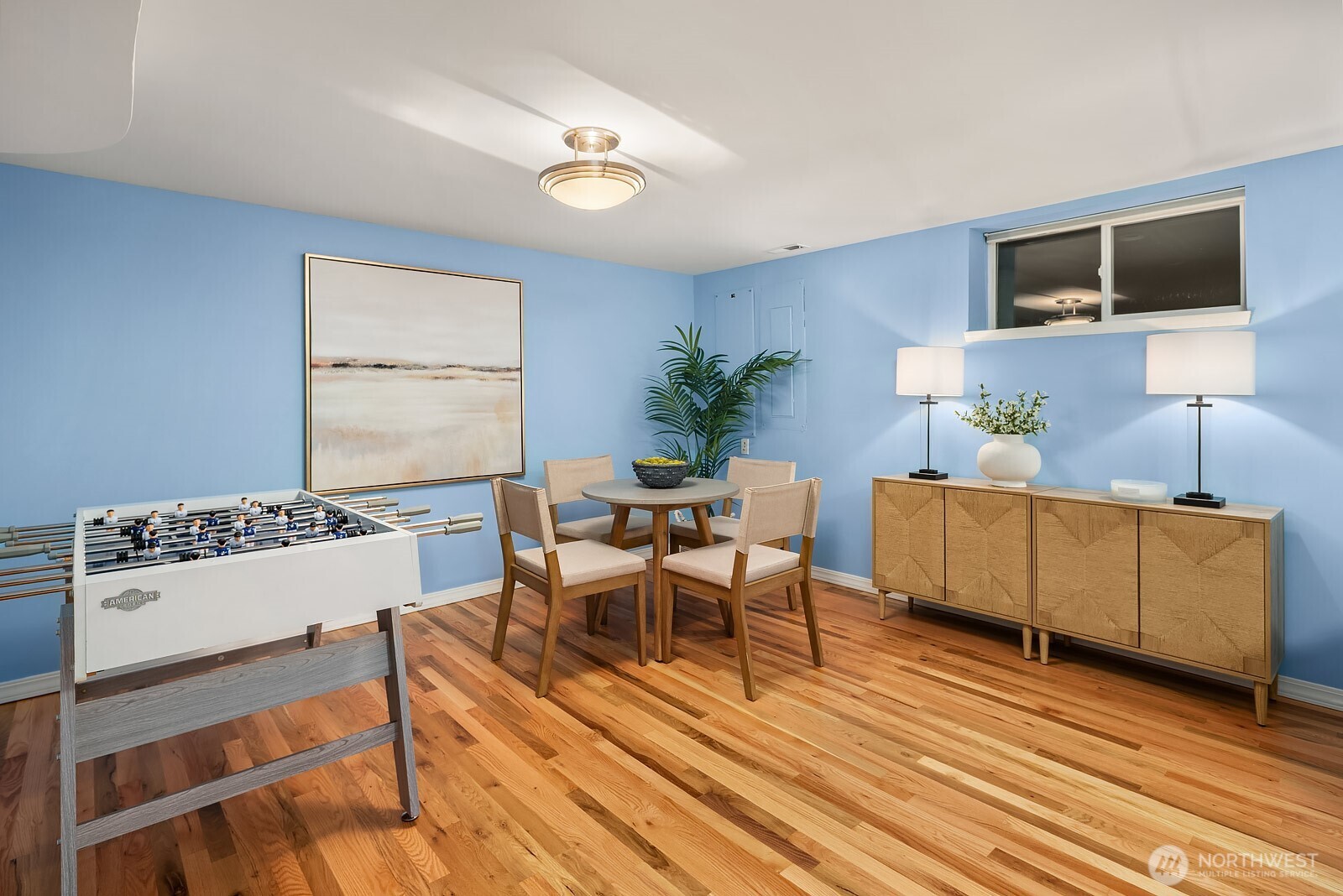 909 110th Avenue SE, Bellevue, WA 98004