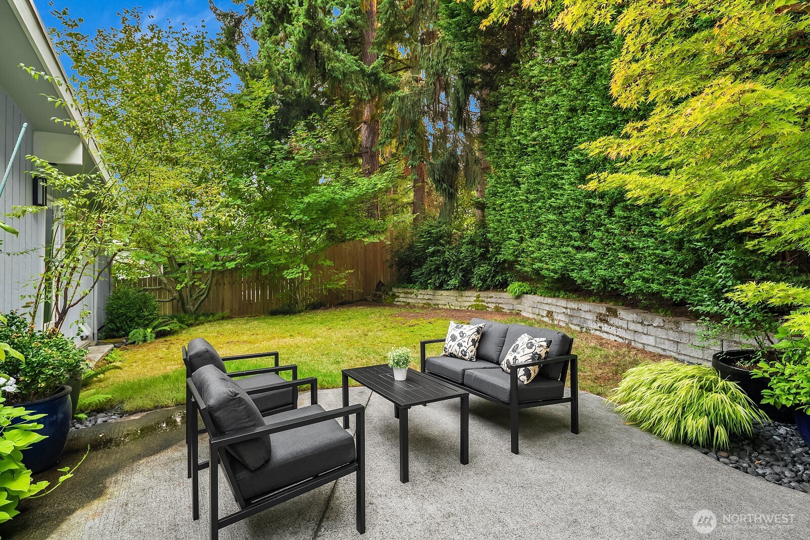 909 110th Avenue SE, Bellevue, WA 98004