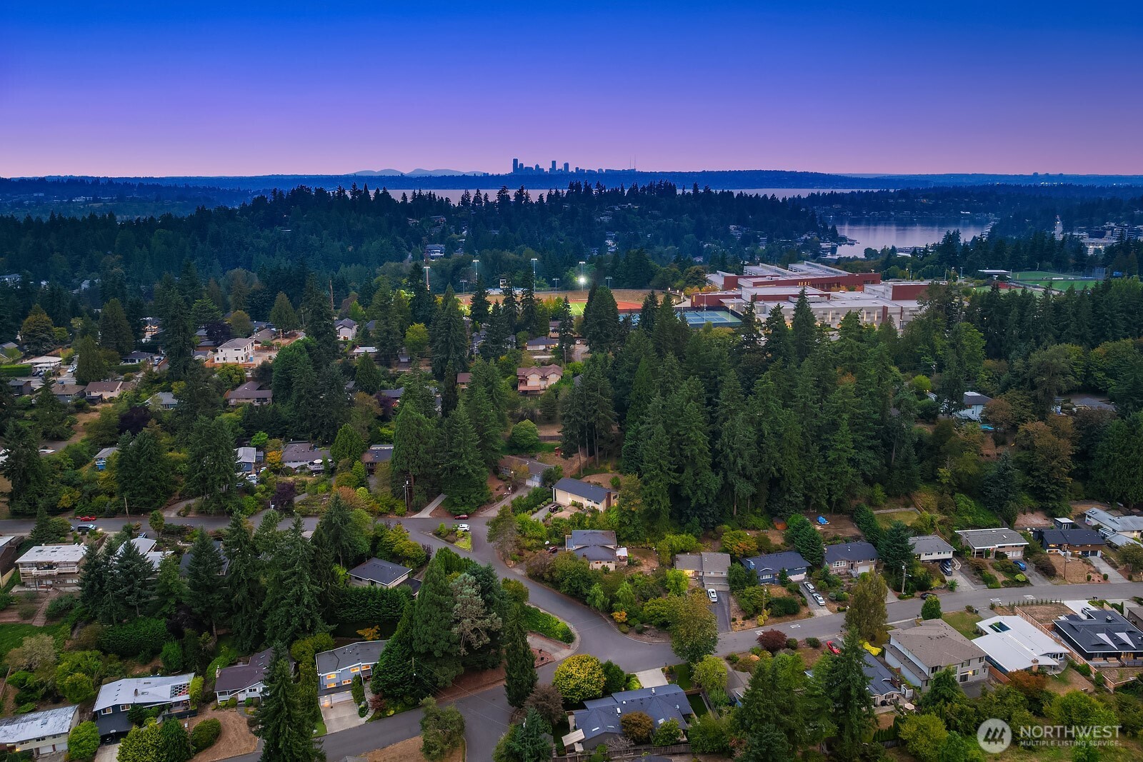 909 110th Avenue SE, Bellevue, WA 98004