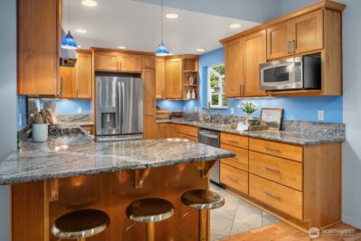 909 110th Avenue SE, Bellevue, WA 98004 - Photo 6