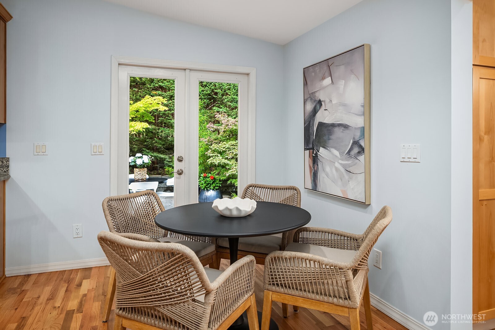 909 110th Avenue SE, Bellevue, WA 98004