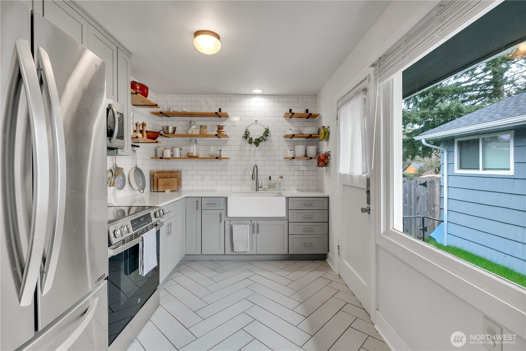 4609 N 18th Street , Tacoma, WA 98406