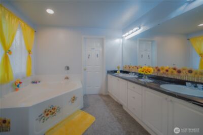 5615 S 233rd Street , Kent, WA 98032 - Photo 17