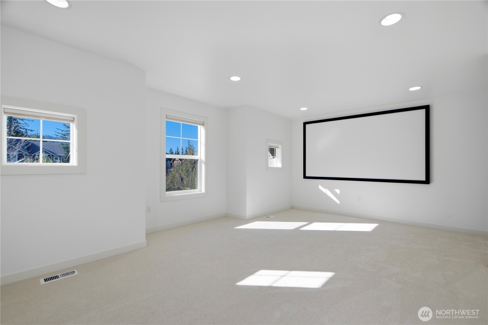 3122 SE 16th St , North Bend, WA 98045