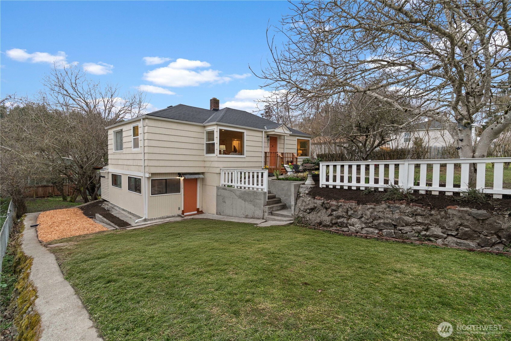 4849 25th Avenue SW, Seattle, WA 98106