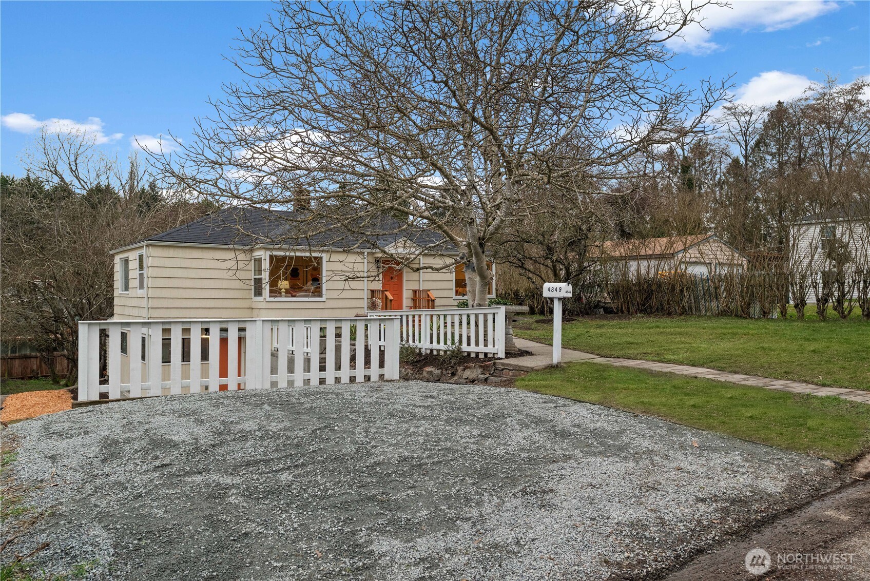 4849 25th Avenue SW, Seattle, WA 98106