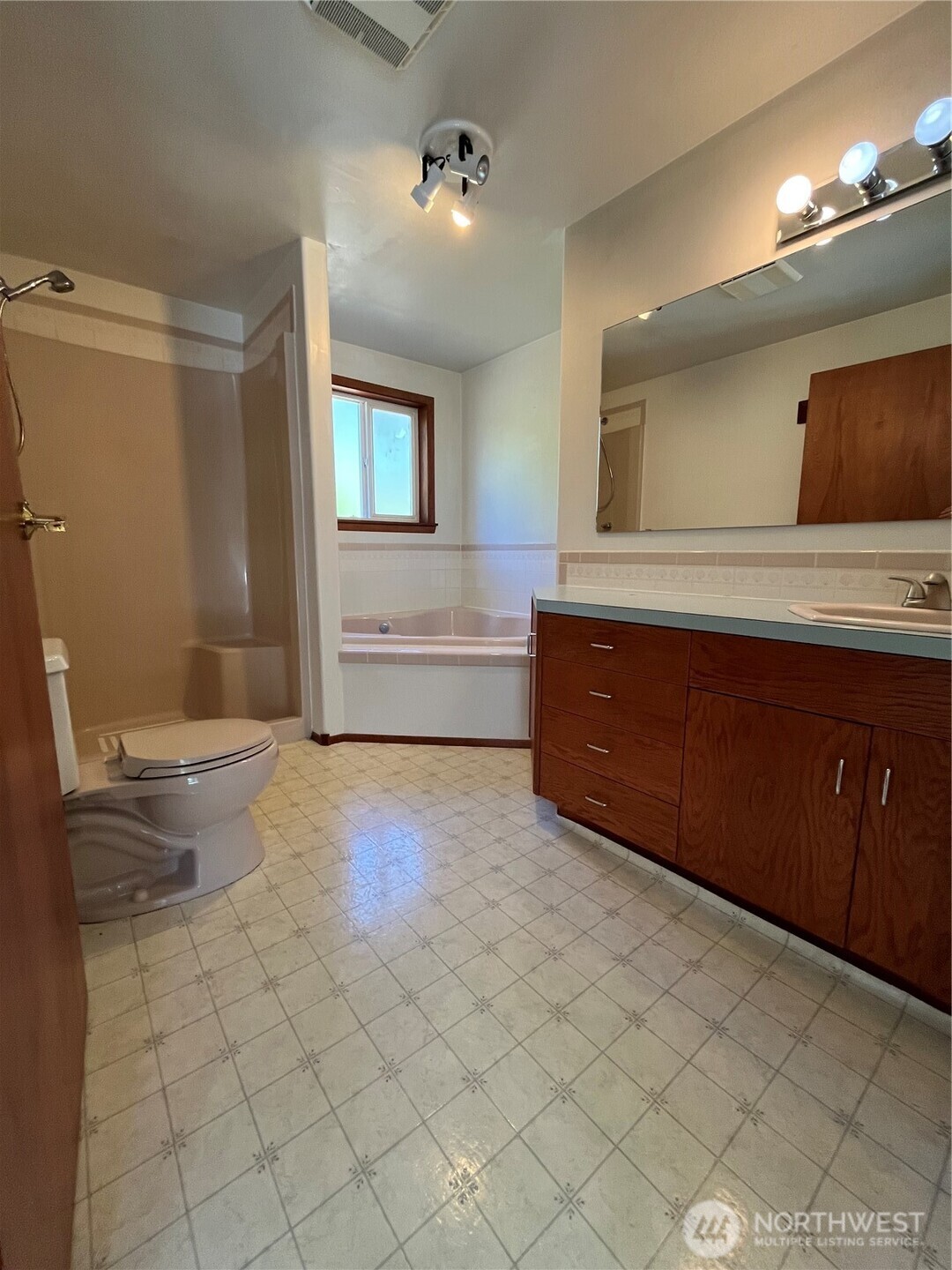 80 SE Channel Point Rd , Shelton, WA 98584