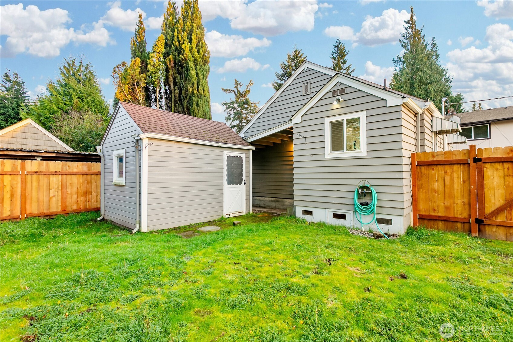 516 1/2 11th Street NW, Puyallup, WA 98371