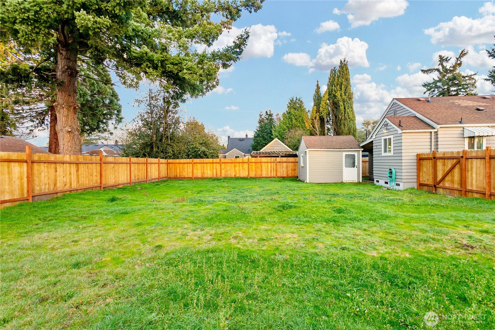 516 1/2 11th Street NW, Puyallup, WA 98371