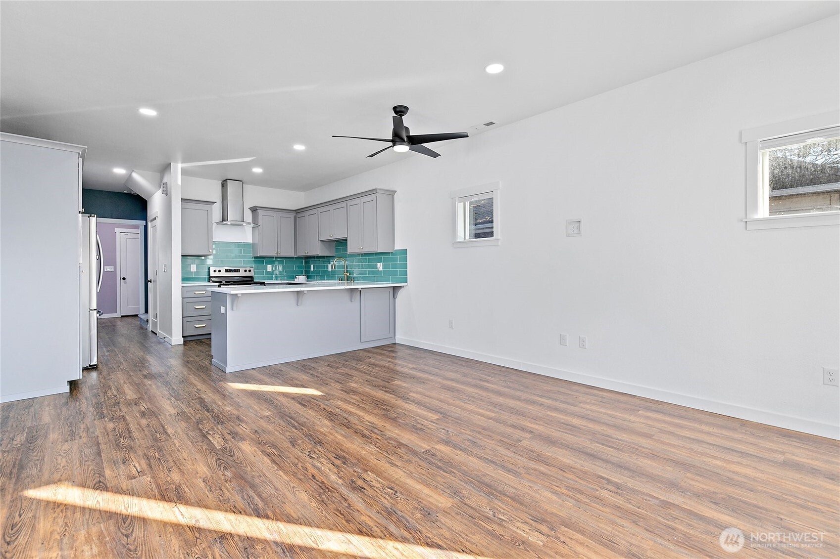 825 E 55th Street , Tacoma, WA 98404