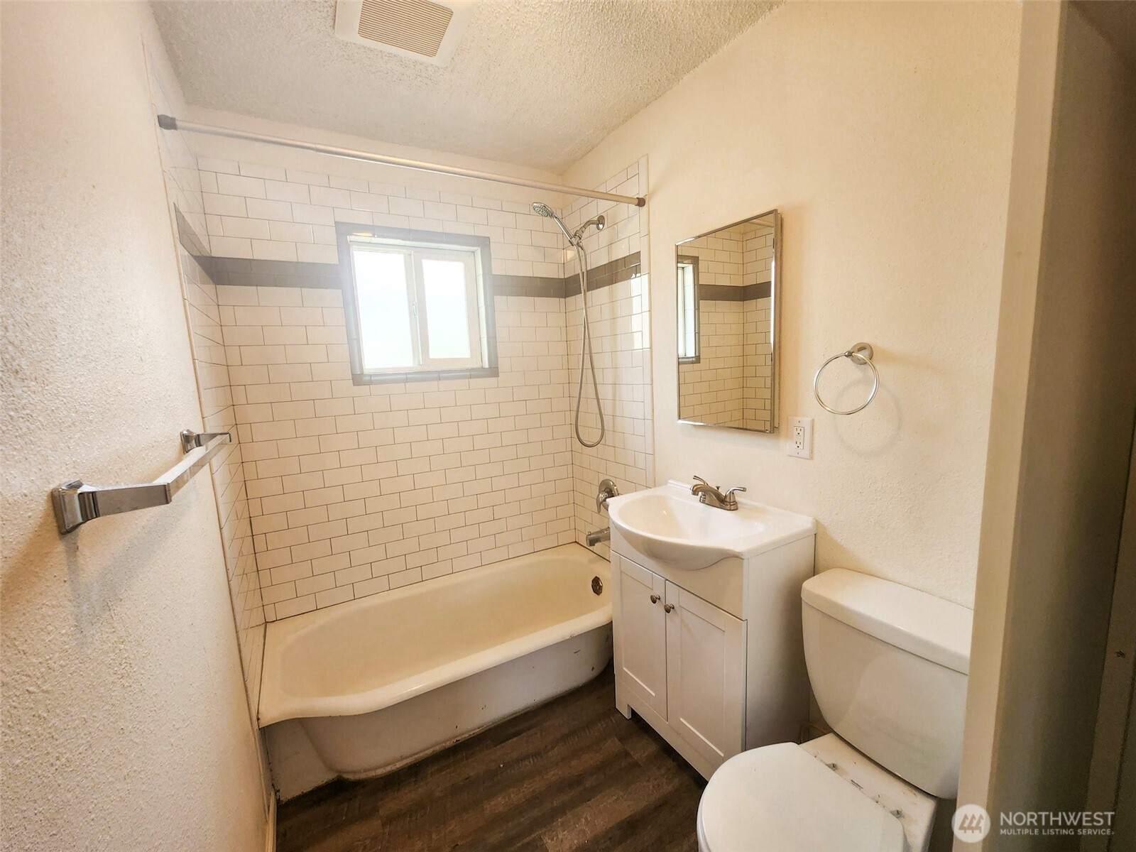 212 A&B Elm Street #A&B, Bremerton, WA 98310