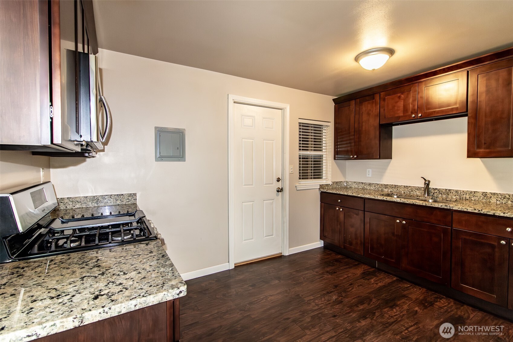 212 A&B Elm Street #A&B, Bremerton, WA 98310