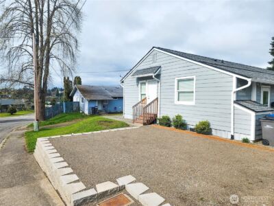 212 A&B Elm Street #A&B, Bremerton, WA 98310 - Photo 3
