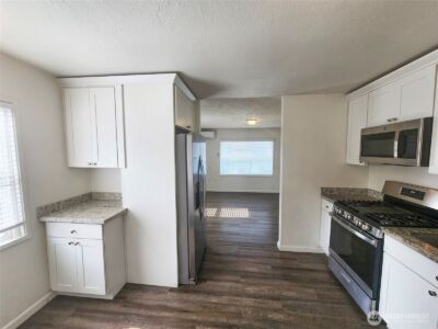 212 A&B Elm Street #A&B, Bremerton, WA 98310 - Photo 8