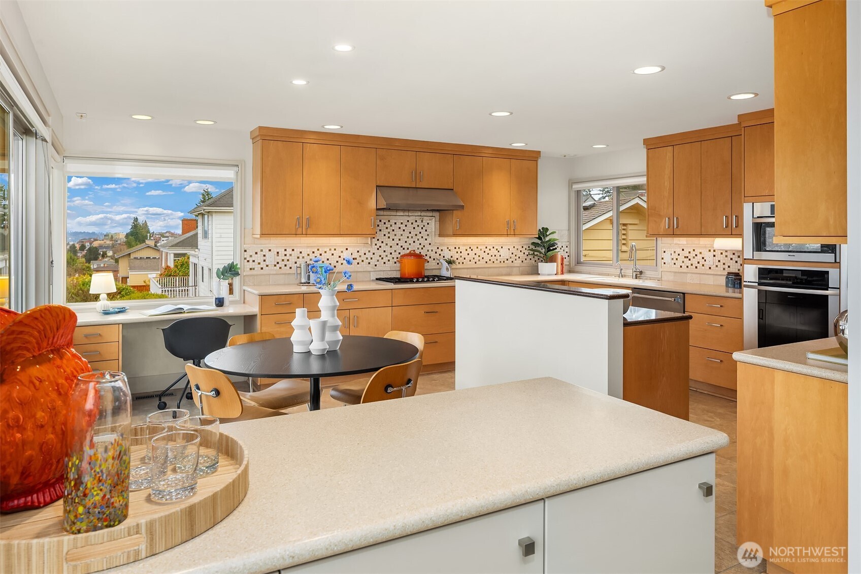 3026 38th Avenue W, Seattle, WA 98199