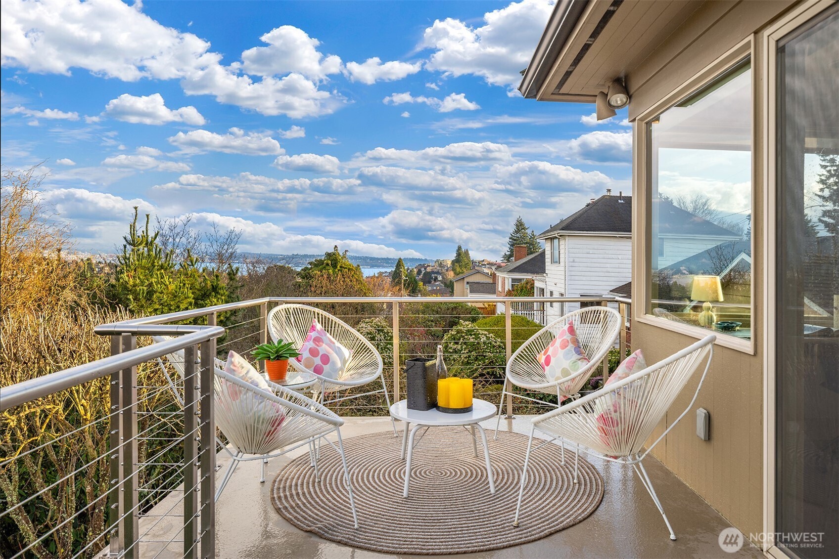 3026 38th Avenue W, Seattle, WA 98199