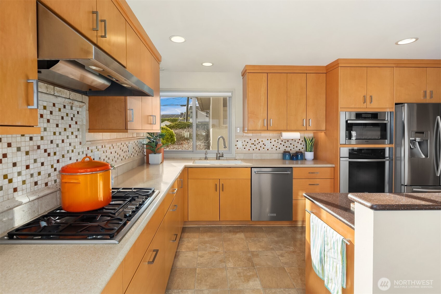 3026 38th Avenue W, Seattle, WA 98199