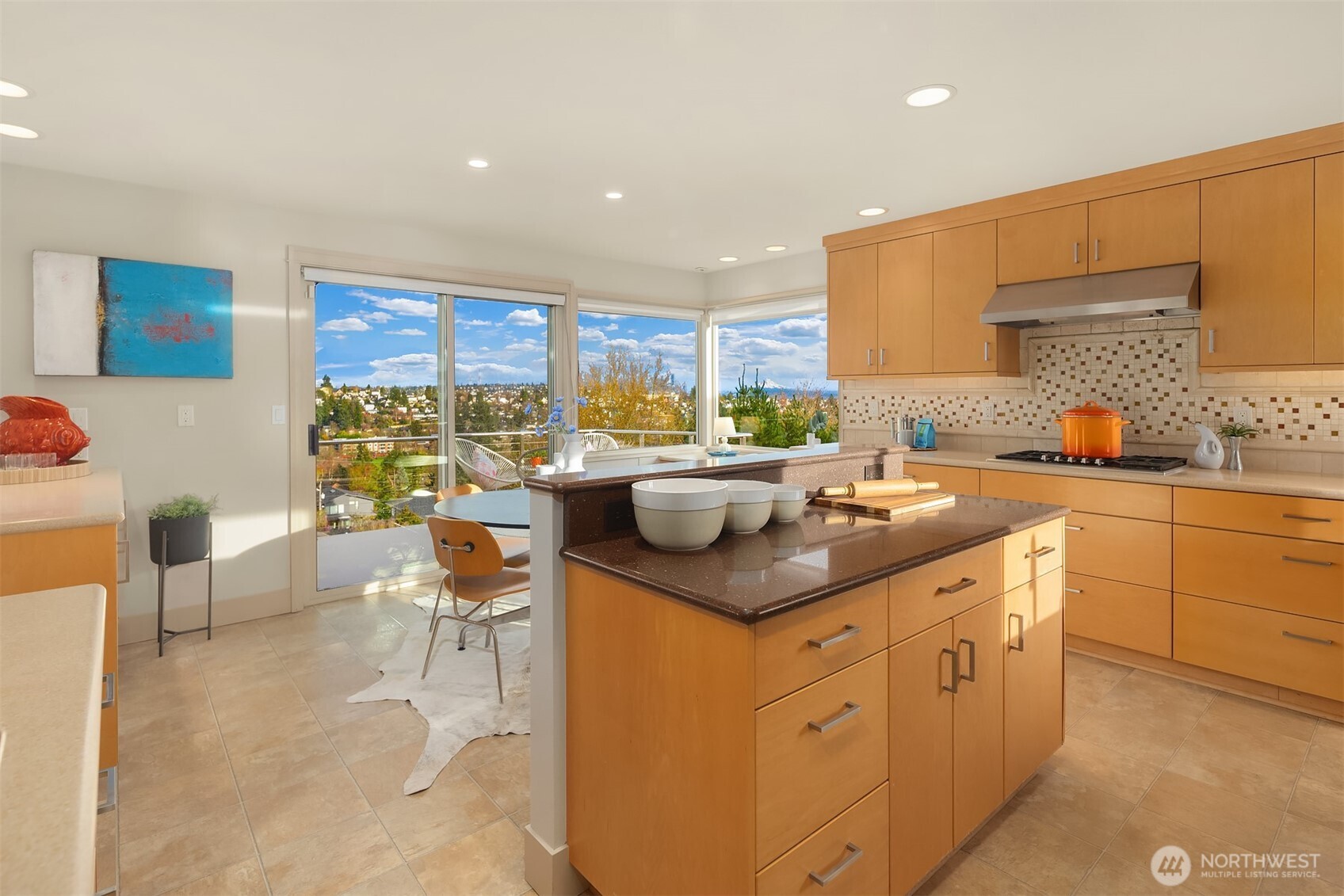 3026 38th Avenue W, Seattle, WA 98199