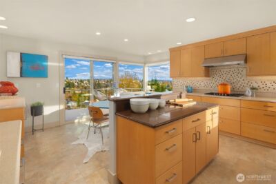 3026 38th Avenue W, Seattle, WA 98199 - Photo 18