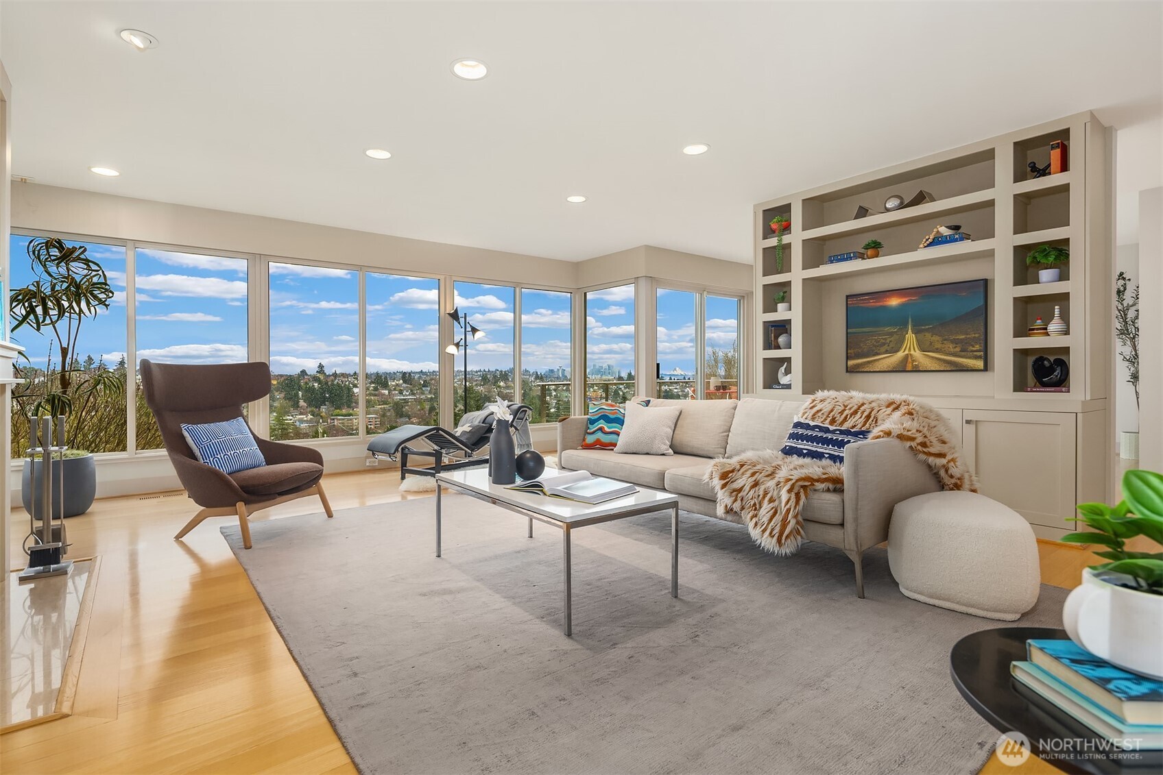 3026 38th Avenue W, Seattle, WA 98199