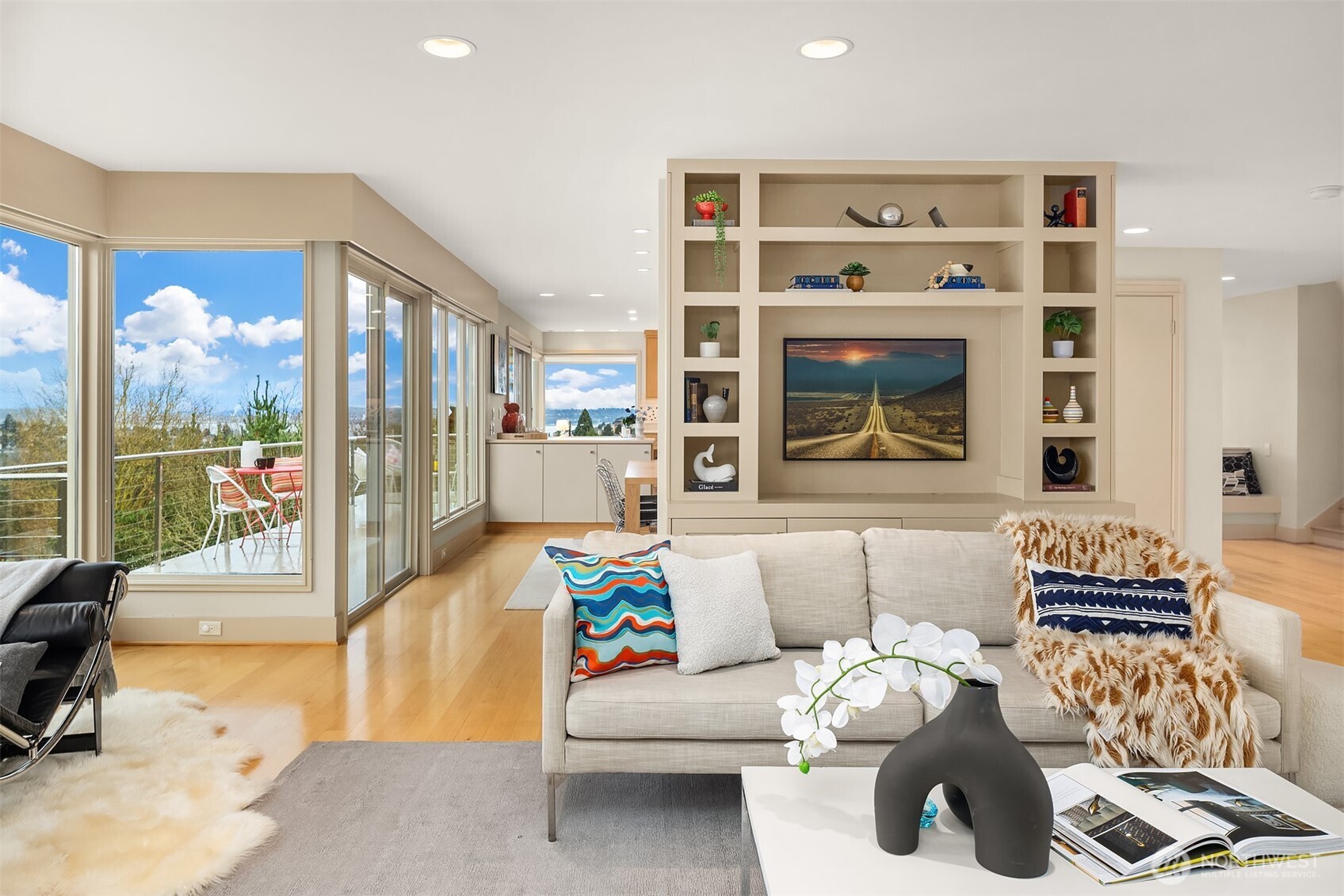 3026 38th Avenue W, Seattle, WA 98199