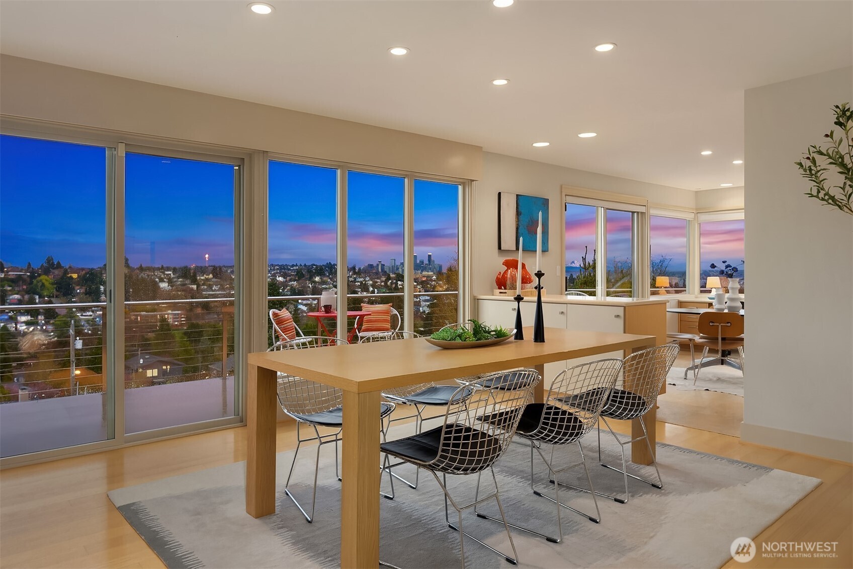 3026 38th Avenue W, Seattle, WA 98199