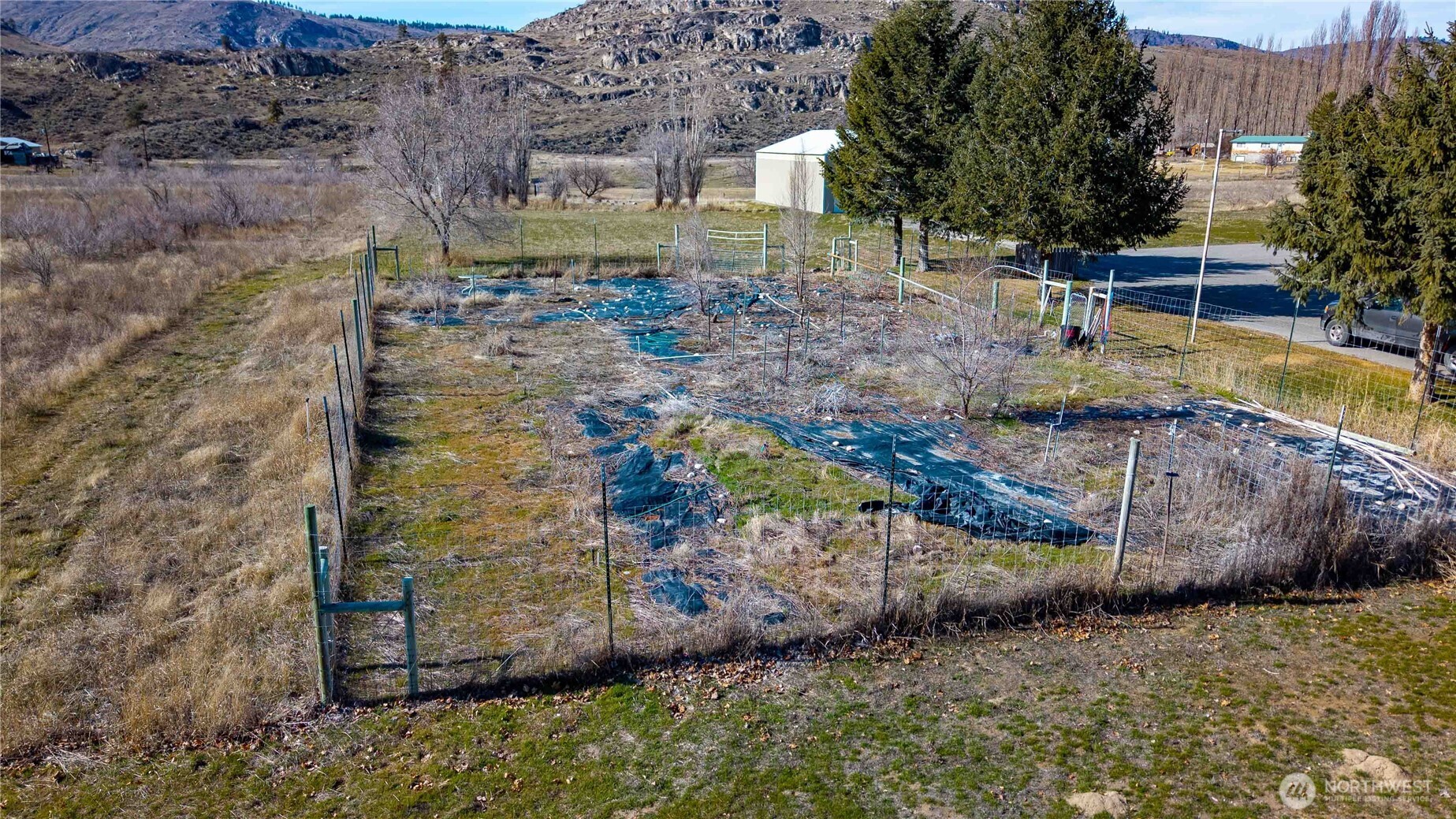 115 Valley Rd. #B, Brewster, WA 98812