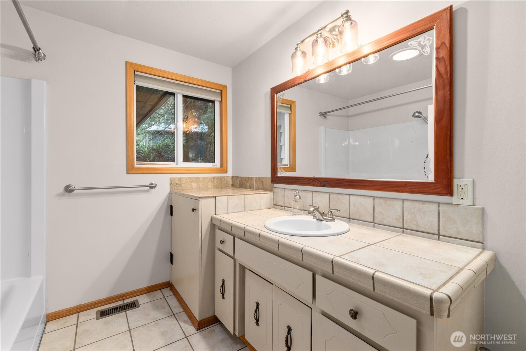 39811 226th Avenue SE, Enumclaw, WA 98022