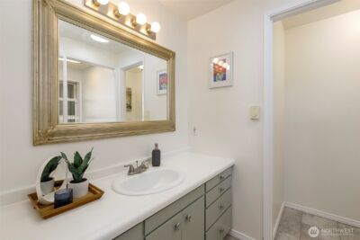 12343 11th Avenue NE, Seattle, WA 98125 - Photo 18