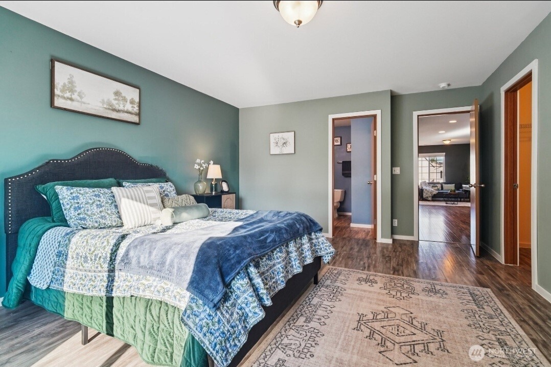 18413 SE 242nd Court , Covington, WA 98042-4892