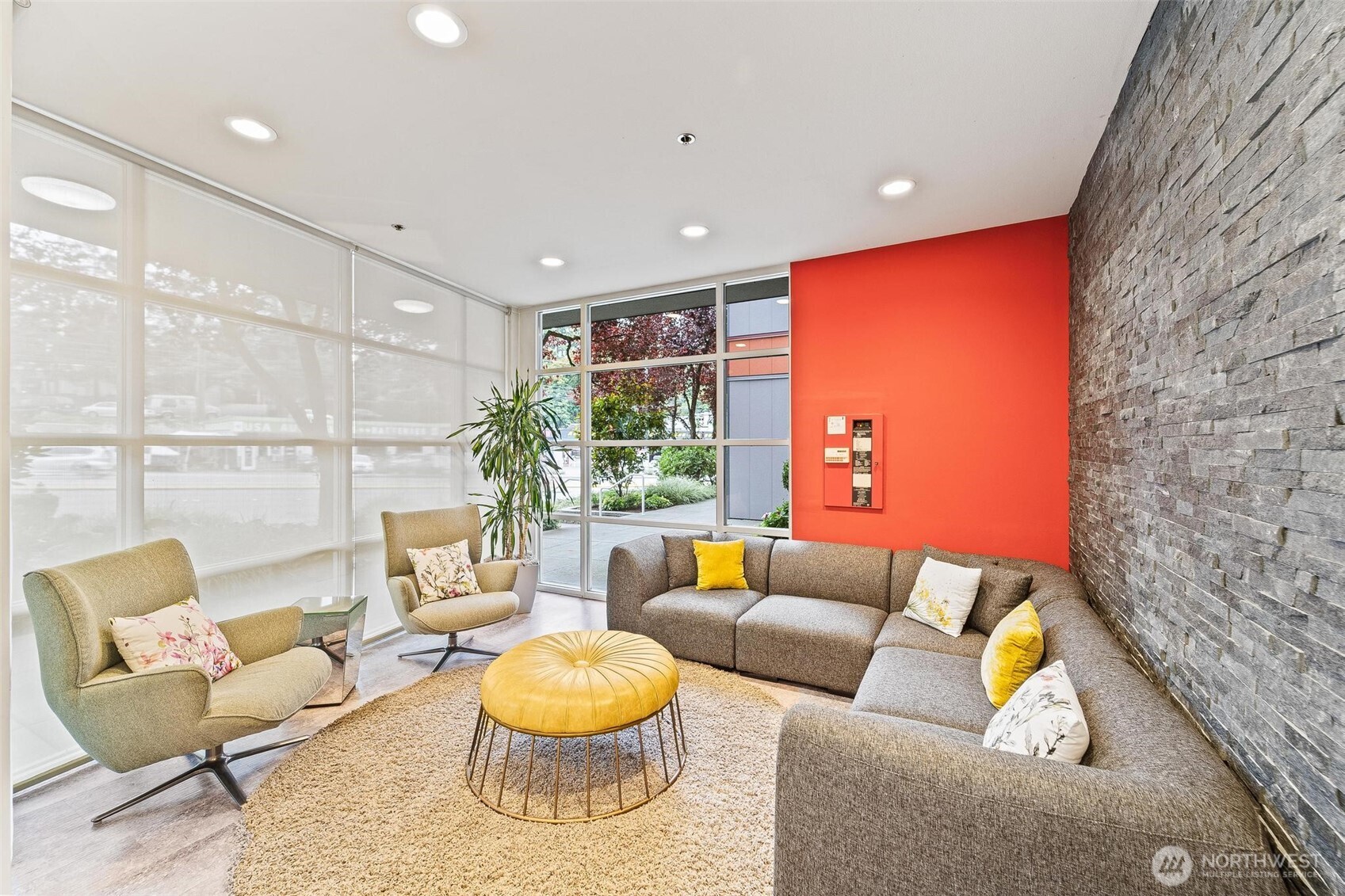 15020 Bothell Way NE #502, Lake Forest Park, WA 98155