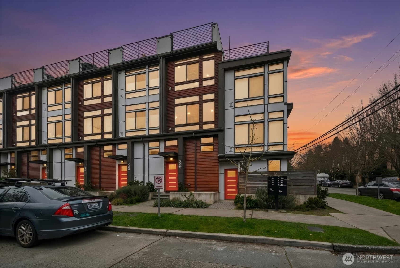 728 N 43rd Street , Seattle, WA 98103