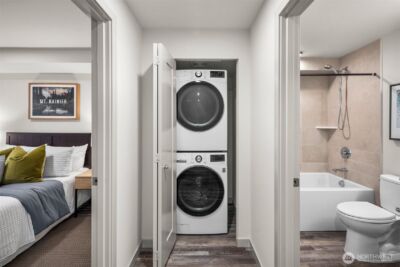 728 N 43rd Street , Seattle, WA 98103 - Photo 13