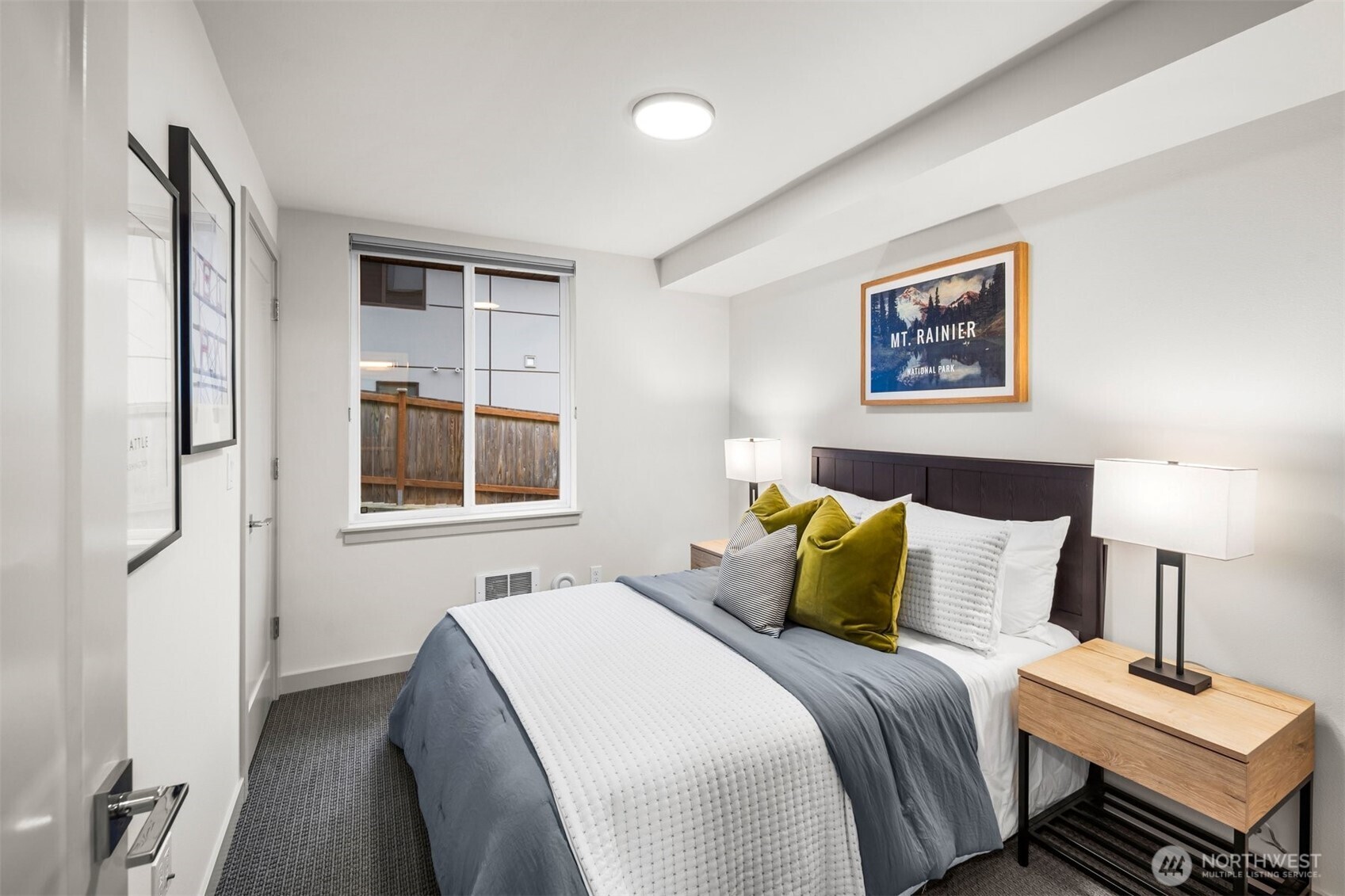 728 N 43rd Street , Seattle, WA 98103