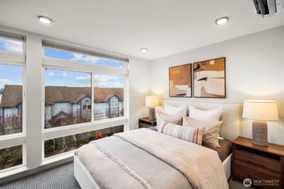 728 N 43rd Street , Seattle, WA 98103 - Photo 17